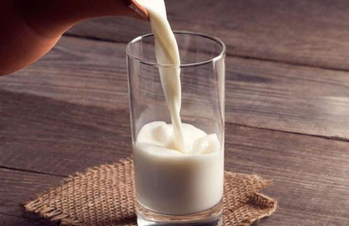 Con uống sữa nhiều như nước vẫn không lớn, có thể do mẹ đã mắc 5 sai lầm nghiêm trọng