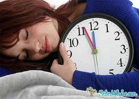 Ngủ đúng giờ cũng giúp giấc ngủ ngon hơn