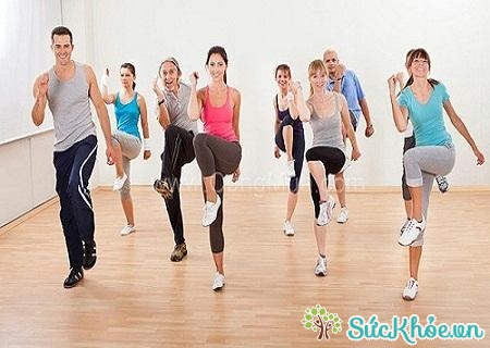 Những động tác thể dục aerobic giảm mỡ bụng hiệu quả