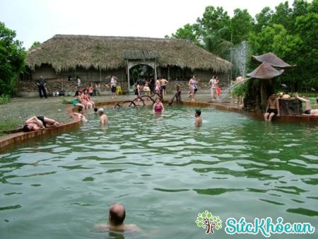 Suối nước nóng Bản Moòng - Sơn La