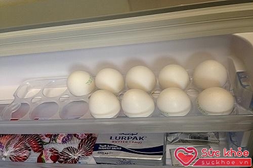 Bảo quản trứng trong tủ lạnh đúng cách mới không hại sức khỏe