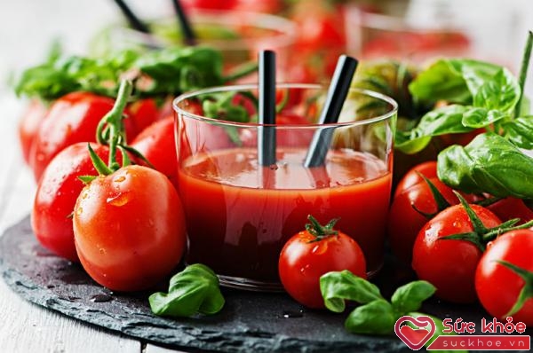 Cà chua là một loại quả giàu dinh dưỡng, thường được ăn sống hoặc làm sinh tố.