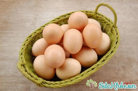 Khi sử dụng các loại thuốc chống viêm không nên ăn trứng