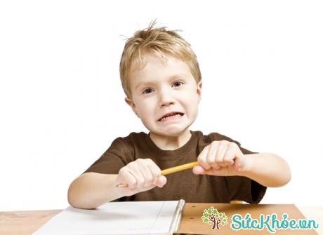 Trẻ tăng động giảm chú ý thường hấp tấp bồng bột