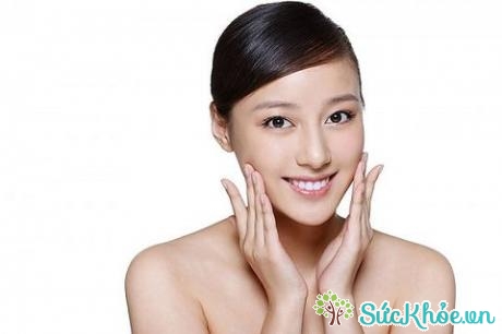 Cách chăm sóc da dầu đúng cách bằng việc giữ sạch da mặt