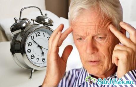 Người già bị mất ngủ gây ảnh hưởng đến sức khỏe