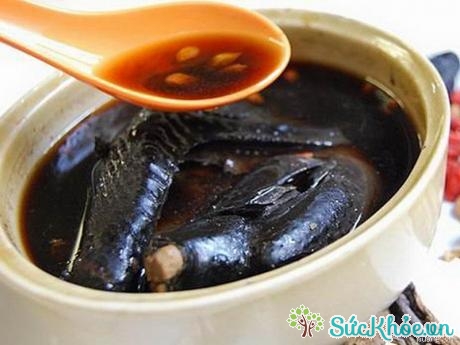 Canh gà đen làm món ăn chữa bệnh khí hư bất thường ở phụ nữ